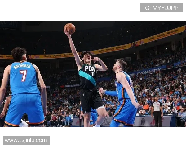 杨瀚森枯坐冷板凳第17场！开拓者16分输快船，阿夫迪亚29+9+9，克林根10+8