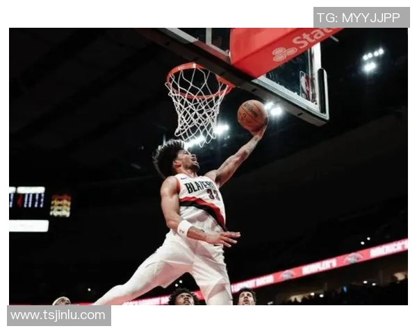 开拓者克林根33分钟砍12分17板3帽，三分命中率58%